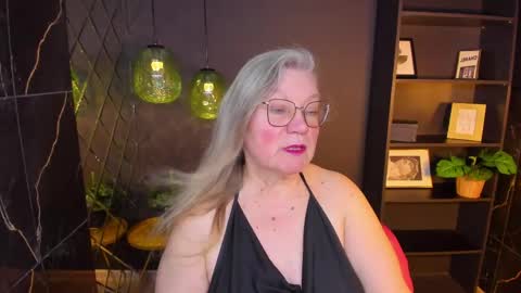 Snapshot of natalicloud chatting on May 8, 2026, 2:00 pm NataliCloud online show from May 8, 2026, 2:00 pm