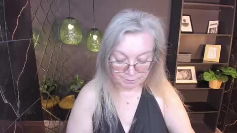 Snapshot of natalicloud chatting on May 11, 2026, 2:45 pm NataliCloud online show from May 11, 2026, 2:45 pm