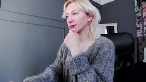 Natalie online show from December 2, 2024, 10:39 am
