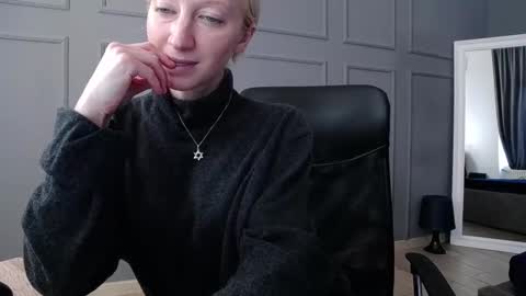Natalie online show from February 19, 2025, 11:28 am