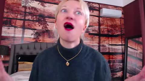 Snapshot of natalie_bitton chatting on March 2, 2026, 6:03 am Natalie online show from March 2, 2026, 6:03 am