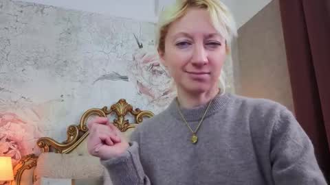 Snapshot of natalie_bitton chatting on March 12, 2026, 7:25 am Natalie online show from March 12, 2026, 7:25 am