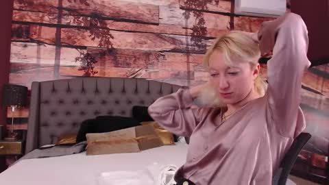 Snapshot of natalie_bitton chatting on March 16, 2026, 5:55 am Natalie online show from March 16, 2026, 5:55 am