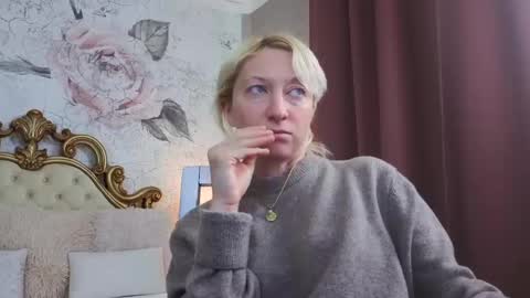 Snapshot of natalie_bitton chatting on March 21, 2026, 8:19 am Natalie online show from March 21, 2026, 8:19 am