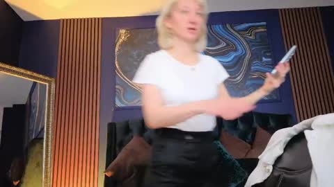 Natalie online show from May 8, 2026, 5:24 am