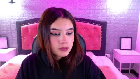 Snapshot of natalie_loffreda chatting on September 22, 2025, 2:57 am natalie  online show from September 22, 2025, 2:57 am