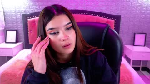 Snapshot of natalie_loffreda chatting on October 3, 2025, 2:52 am natalie  online show from October 3, 2025, 2:52 am