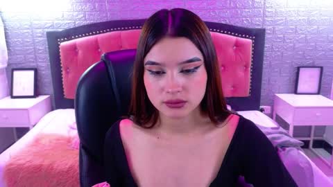 Snapshot of natalie_loffreda chatting on October 9, 2025, 3:15 am natalie  online show from October 9, 2025, 3:15 am