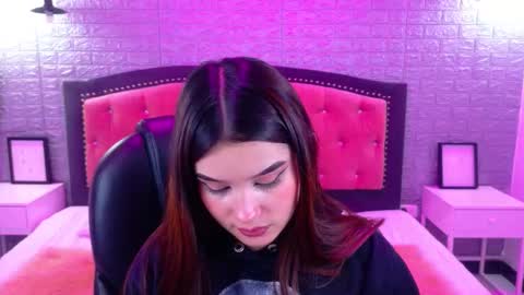 Snapshot of natalie_loffreda chatting on October 11, 2025, 3:17 am natalie  online show from October 11, 2025, 3:17 am