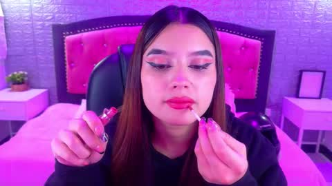 natalie  online show from December 23, 2025, 3:15 am