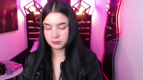 natalie  online show from April 28, 2026, 8:14 pm