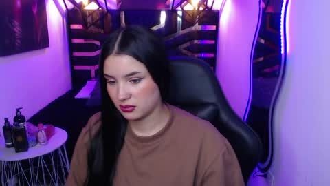 natalie  online show from May 8, 2026, 8:47 pm