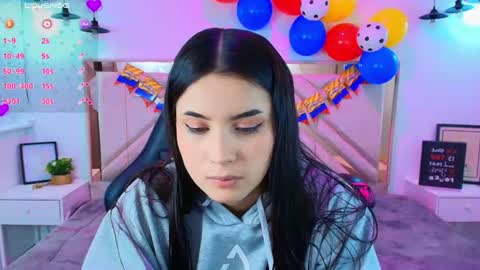 Snapshot of natalie_loffreda chatting on June 18, 2026, 8:02 pm natalie online show from June 18, 2026, 8:02 pm