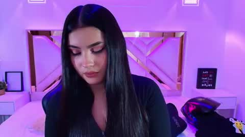 natalie  online show from August 5, 2026, 8:33 pm
