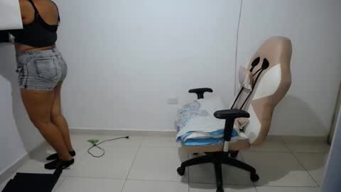 natalie_tits1 online show from January 17, 2026, 3:11 am