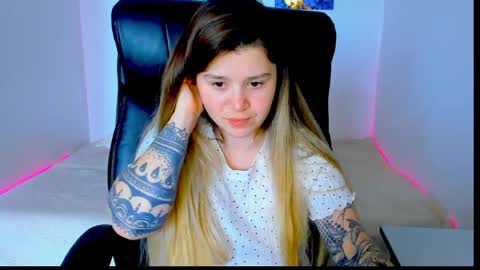 Snapshot of natalisecret chatting on May 16, 2026, 11:20 am natalisecret online show from May 16, 2026, 11:20 am