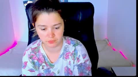 Snapshot of natalisecret chatting on May 21, 2026, 11:06 am natalisecret online show from May 21, 2026, 11:06 am