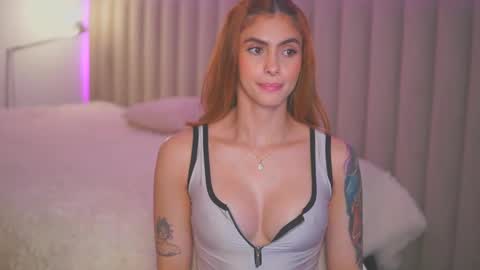 anatalybee online show from December 4, 2024, 11:46 pm