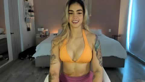 anatalybee online show from May 4, 2026, 9:33 pm