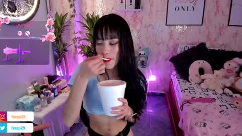 Snapshot of nataly_29 chatting on February 7, 2025, 12:31 am MissNatis online show from February 7, 2025, 12:31 am