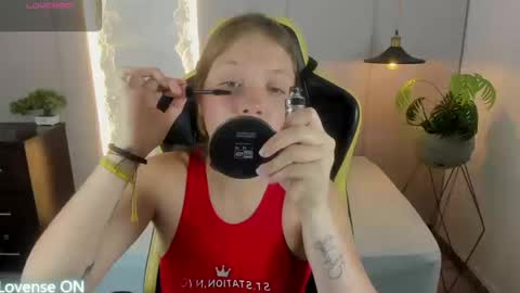 Nataly online show from September 8, 2025, 7:57 pm