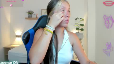 Nataly online show from May 9, 2026, 3:45 am