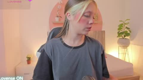 Nataly online show from May 21, 2026, 2:18 am