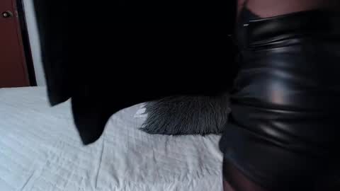 nataly_torress online show from September 10, 2025, 1:33 pm