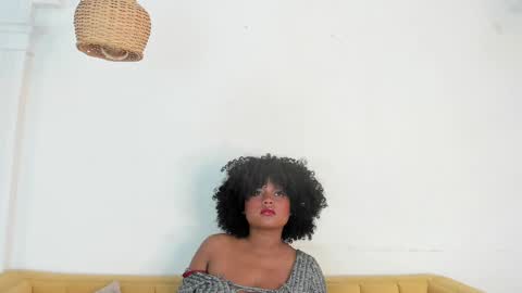 Naty online show from March 9, 2025, 4:44 pm