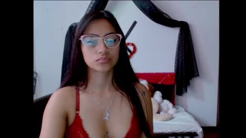 Nataly Escobar online show from February 28, 2025, 3:26 pm