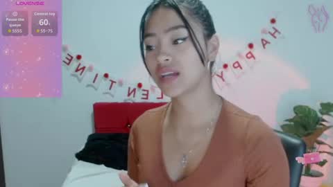 Nataly Escobar online show from September 27, 2025, 12:43 pm