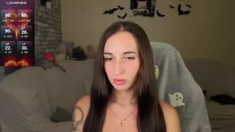 Snapshot of natalyfreman chatting on October 22, 2025, 9:14 pm Nataly online show from October 22, 2025, 9:14 pm