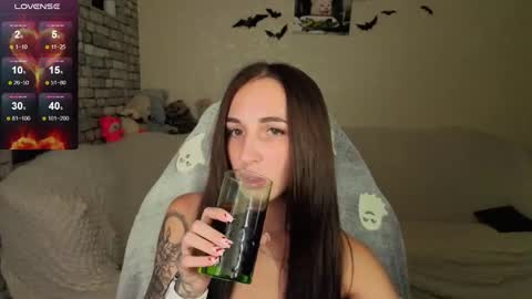 Snapshot of natalyfreman chatting on October 23, 2025, 5:44 pm Nataly online show from October 23, 2025, 5:44 pm