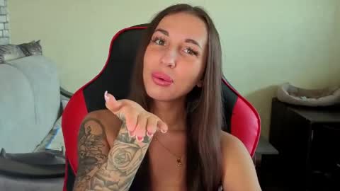 Nataly online show from May 21, 2026, 6:53 am
