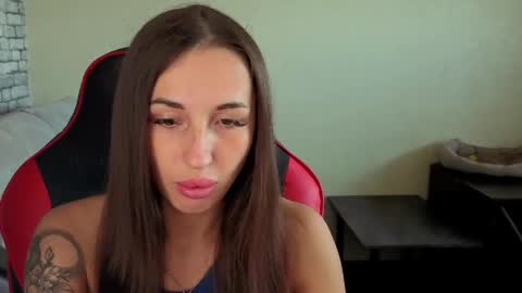 Nataly online show from May 25, 2026, 7:03 am