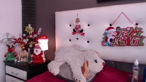 Natasha online show from December 13, 2024, 1:33 pm