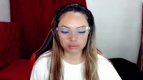 natasha__magics online show from March 25, 2026, 3:01 am