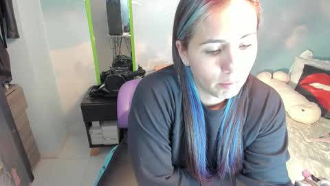 Snapshot of natasha_bernett chatting on October 3, 2025, 11:24 pm Natasha Bernett online show from October 3, 2025, 11:24 pm