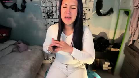 Snapshot of natasha_bernett chatting on October 16, 2025, 11:17 pm Natasha Bernett online show from October 16, 2025, 11:17 pm