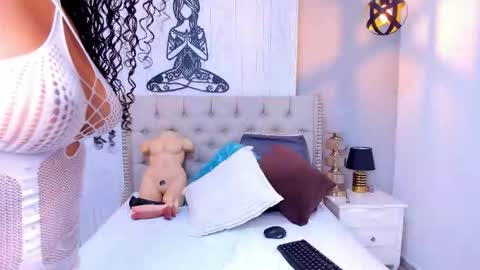 Snapshot of natasha_cortez chatting on February 18, 2026, 12:23 pm Nata online show from February 18, 2026, 12:23 pm