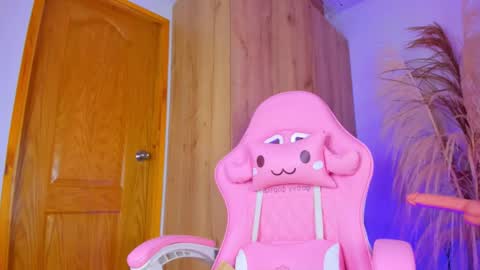       online show from December 3, 2024, 11:02 pm