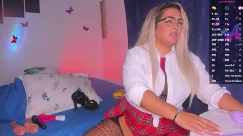 Natty online show from November 21, 2025, 10:19 pm