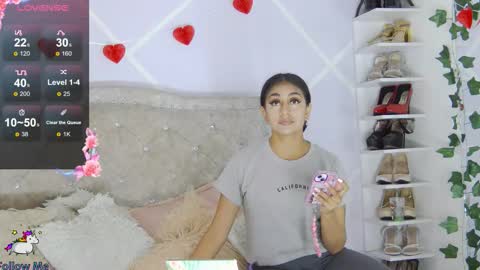 natasha_shine22 online show from September 11, 2025, 1:06 am