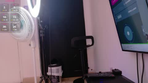 natashaa_bluer online show from June 4, 2026, 1:39 pm