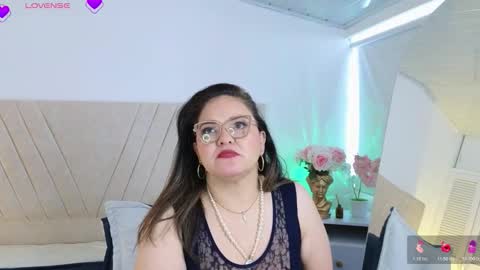 Natasha online show from November 29, 2025, 11:57 am