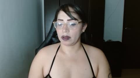Snapshot of natashasmithe chatting on February 10, 2025, 8:21 pm Natasha Smithe online show from February 10, 2025, 8:21 pm