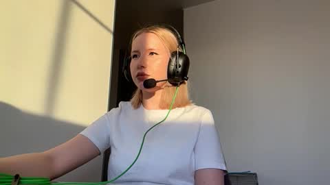 Alisa online show from February 6, 2026, 9:34 am