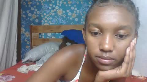 nathalia069 online show from May 4, 2026, 7:59 am