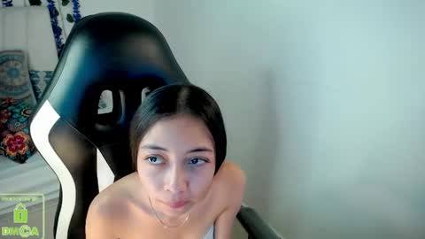 nathaliasweet_1_ online show from April 27, 2026, 2:37 pm