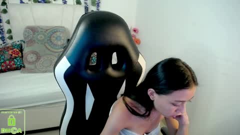nathaliasweet_1_ online show from April 29, 2026, 4:11 pm